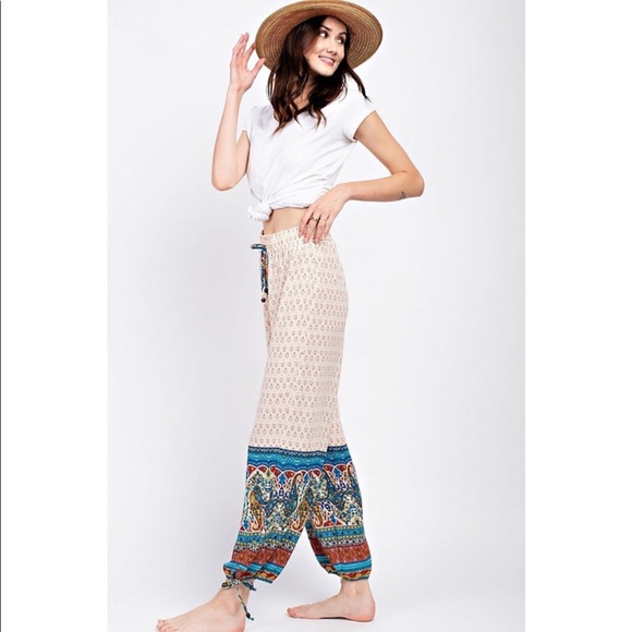 Boho Lightweight Waistband Printed Jogger Pants - Picture 4 of 5